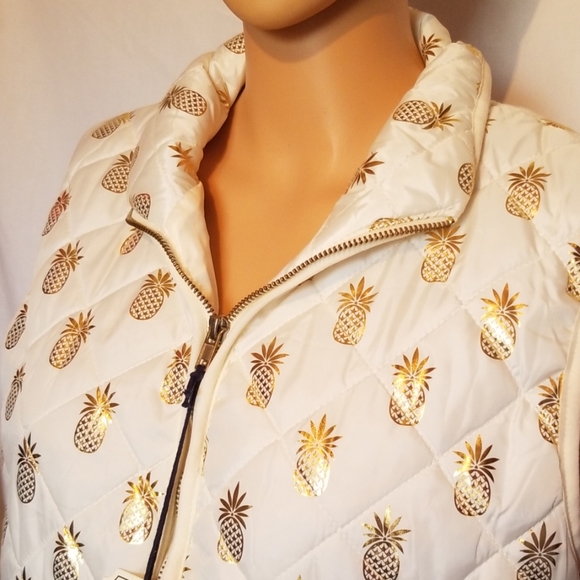 Simply Southern Gold Pineapple Vest NWT - Picture 2 of 7